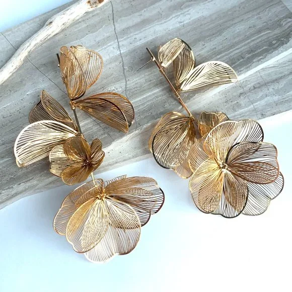 NEW ~ Anthropologie Gold Wire Flower drop Earrings - Picture 4 of 8